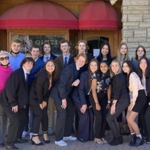 The 2022 DECA team.